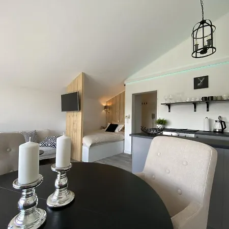 H O M E Ferienwohnung