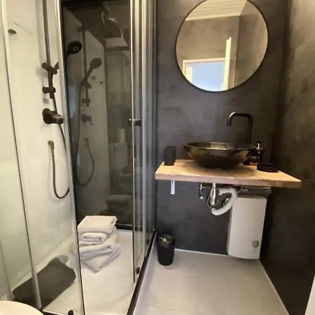 H O M E Ferienwohnung